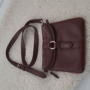 Cole haan leather crossbody bag